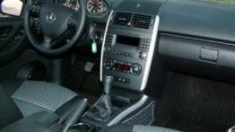 Mercedes Klasa A 200 Avantgarde - galeria redakcyjna - pełny panel przedni