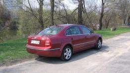 Skoda Superb 2.0 TDI Elegance  06.2006 - galeria redakcyjna - widok z tyłu