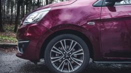 Mitsubishi Space Star 1.2 80 KM - galeria redakcyjna - lewy bok