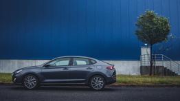 Hyundai i30 Fastback 1.4 T-GDI 140 KM - galeria redakcyjna  - lewy bok