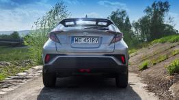 Toyota C-HR 1.2 Turbo 116 KM - galeria redakcyjna - widok z tyłu