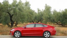Ford Mondeo V - galeria redakcyjna - lewy bok