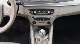 Renault Fluence Facelifting dCi - galeria redakcyjna - konsola środkowa