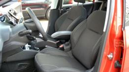 Peugeot 208 5d Facelifting 1.2 PureTech 110 KM - galeria redakcyjna - widok ogólny wnętrza z przodu