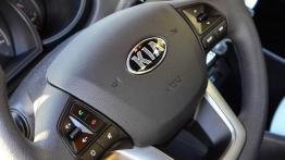 Kia Rio III Sedan 1.4 CVVT 109KM - galeria redakcyjna - kierownica