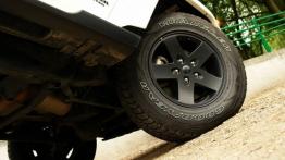 Jeep Wrangler III Unlimited Facelifting 2.8 DOHC I-4 Turbo CRD 200KM - galeria redakcyjna 2 - koło