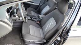 Kia ceed II Kombi 1.4 CRDi 90KM - galeria redakcyjna - widok ogólny wnętrza z przodu