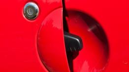 Renault Twingo II Hatchback 3d Facelifting 1.2 16V 75KM - galeria redakcyjna - klamka przód