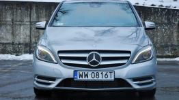 Mercedes Klasa B W246 Sports Tourer 180 BlueEFFICIENCY 122KM - galeria redakcyjna - widok z przodu