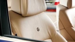 BMW seria 5 Touring Alpina - fotel pasażera, widok z przodu