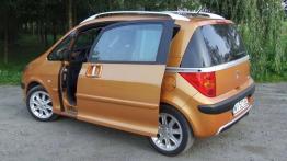Peugeot 1007 1.4 - bok - inne ujęcie