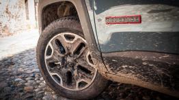 Jeep Renegade Trailhawk MultiJet - galeria redakcyjna - koło