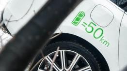 Volvo V60 2.4 D6 Plug-in Hybrid - galeria redakcyjna - prawe tylne nadkole