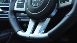 Jeep Grand Cherokee IV Terenowy 6.4 V8 468KM - galeria redakcyjna - kierownica