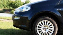 Fiat Punto Punto Evo  KM - galeria redakcyjna - lewe przednie nadkole