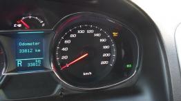 Chevrolet Captiva Facelifting 2.2D - galeria redakcyjna - prędkościomierz