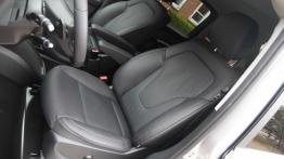 Mercedes Klasa V 250 BlueTEC 190KM - galeria redakcyjna - fotel kierowcy, widok z przodu