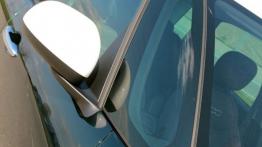 Fiat 500L Trekking 1.6 MultiJet II - galeria redakcyjna - prawe lusterko zewnętrzne, przód