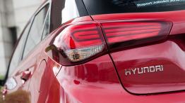 Hyundai i20 1.2 MPI 84 KM - galeria redakcyjna - widok z ty?u