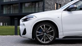 BMW X2 M35i 2.0 306 KM - galeria redakcyjna - prawy bok