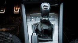 Skoda Octavia III Scout 2.0 TDI 150KM - galeria redakcyjna - dźwignia zmiany biegów