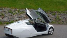 Volkswagen XL1 0.8 TDI Hybrid 69KM - galeria redakcyjna - prawy bok