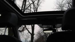 Subaru Forester IV Terenowy 2.0 XT 240KM - galeria redakcyjna - szyberdach od wewnątrz