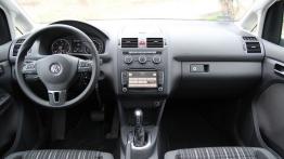 Volkswagen Cross Touran 2.0 TDI 177KM - galeria redakcyjna - pełny panel przedni