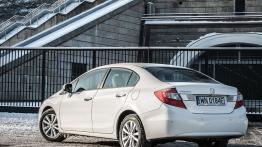 Honda Civic IX Sedan 1.8 i-VTEC 142KM - galeria redakcyjna - widok z tyłu