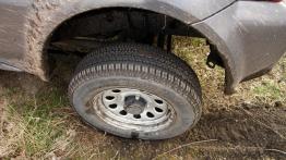 Suzuki Jimny Standard 1.3 VVT 85KM - galeria redakcyjna - koło