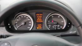 Mercedes Viano Facelifting 3.0 CDI - galeria redakcyjna - zestaw wskaźników