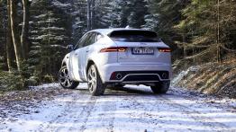 Jaguar E-Pace - galeria redakcyjna - widok z tyłu