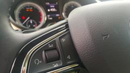 Skoda Octavia Kombi 1.5 TSI 150 KM - galeria redakcyjna - sterowanie w kierownicy