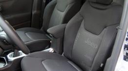 Jeep Renegade - galeria redakcyjna - widok ogólny wnętrza z przodu