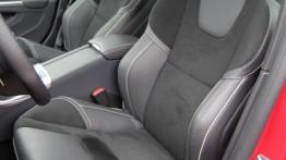 Volvo S60 II Facelifting 2.0 T6 Drive-E 306 KM - galeria redakcyjna - widok ogólny wnętrza z przodu