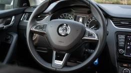 Skoda Octavia III Scout 2.0 TDI 150KM - galeria redakcyjna - kierownica