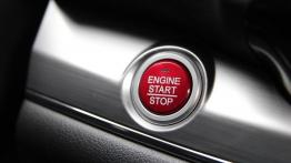 Honda CR-V IV Facelifting - galeria redakcyjna - przycisk do uruchamiania silnika