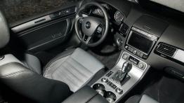 Volkswagen Touareg II Facelifting TDI - galeria redakcyjna - widok ogólny wnętrza z przodu