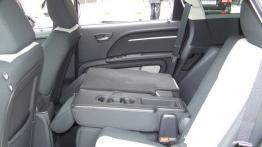 Dodge Journey 2.0 CRD DCT - galeria redakcyjna - tylna kanapa złożona, widok z boku
