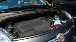 Fiat 500L Living 1.6 MultiJet II 105KM - galeria redakcyjna - maska otwarta