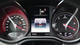 Mercedes Klasa V 250 BlueTEC 190KM - galeria redakcyjna - zestaw wskaźników