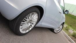 Alfa Romeo Giulietta 1.4 TB 170KM - galeria redakcyjna - bok - inne ujęcie