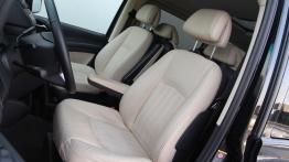 Mercedes Viano Facelifting 3.0 CDI - galeria redakcyjna - fotel kierowcy, widok z przodu