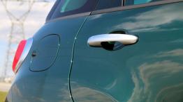 Fiat 500L Trekking 1.6 MultiJet II - galeria redakcyjna - klamka tył