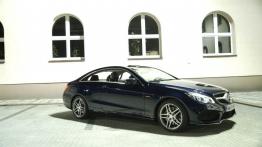 Mercedes E 400 Coupe Facelifting - galeria redakcyjna - prawy bok