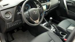 Toyota Auris  KM - galeria redakcyjna - pełny panel przedni