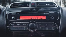Mitsubishi Space Star 1.2 80 KM - galeria redakcyjna - inny element panelu przedniego