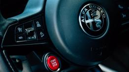 Alfa Romeo Stelvio Quadrifoglio - galeria redakcyjna - kierownica