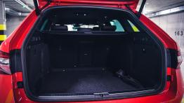 Skoda Superb 2.0 TSI 220 KM Sportline - galeria redakcyjna - ty? - baga?nik otwarty