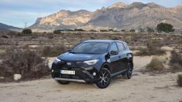 Toyota RAV4 (2016) - galeria redakcyjna - widok z przodu